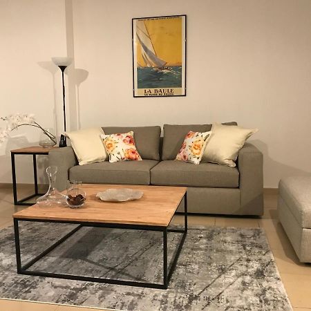 Rimal Retreat By Js Apartment Dubai Bagian luar foto
