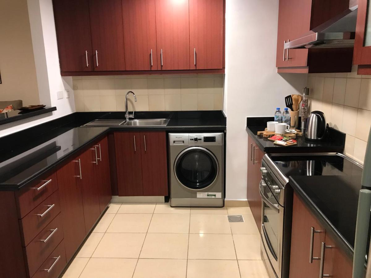 Rimal Retreat By Js Apartment Dubai Bagian luar foto