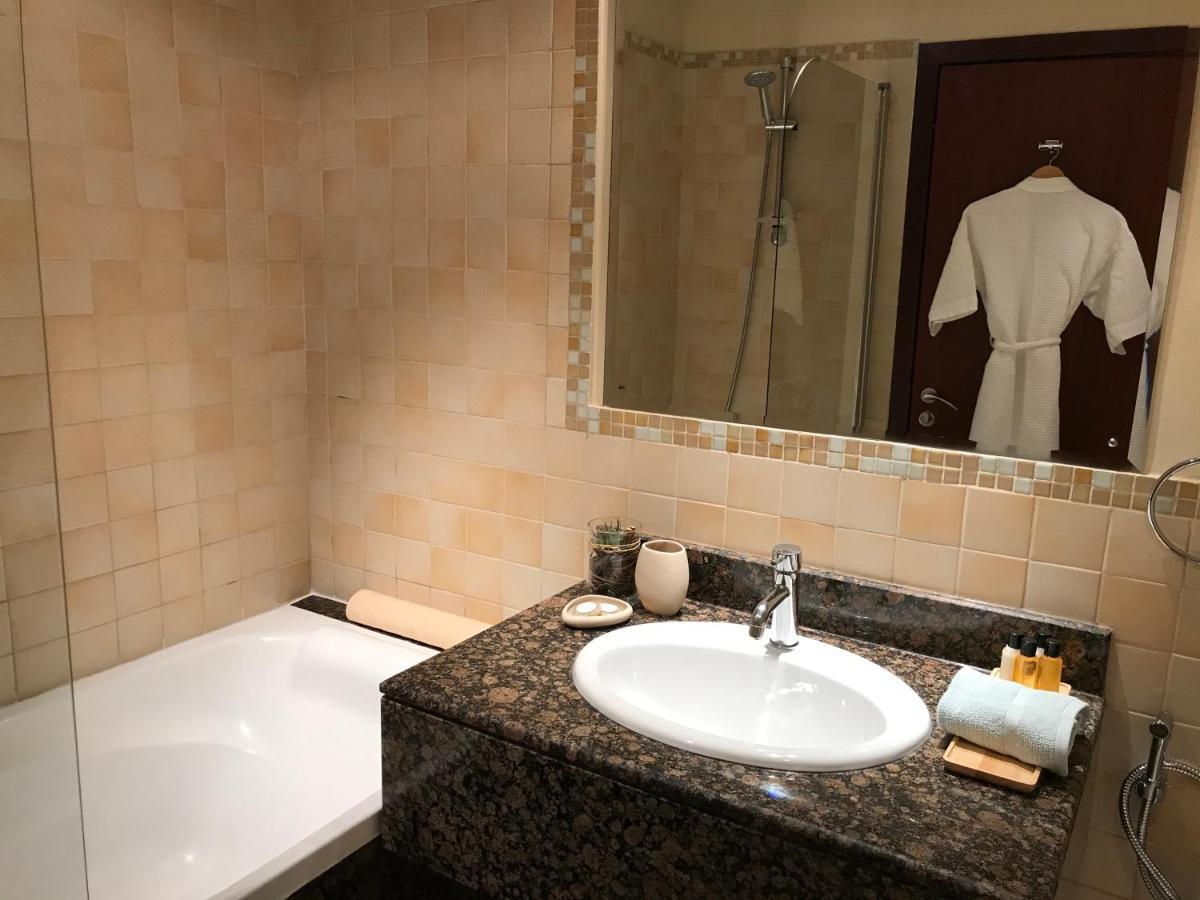 Rimal Retreat By Js Apartment Dubai Bagian luar foto